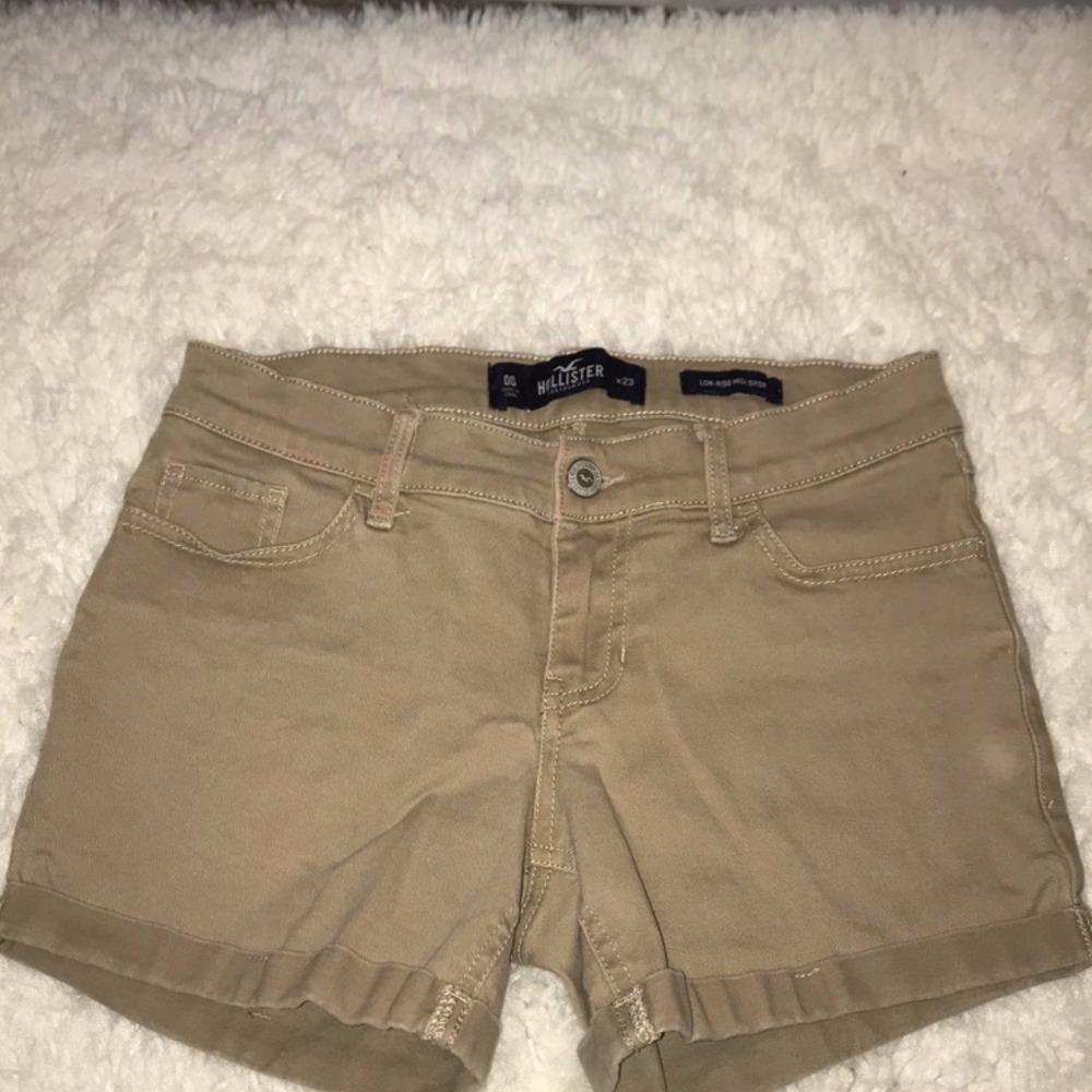 Hollister Khaki shorts size 00